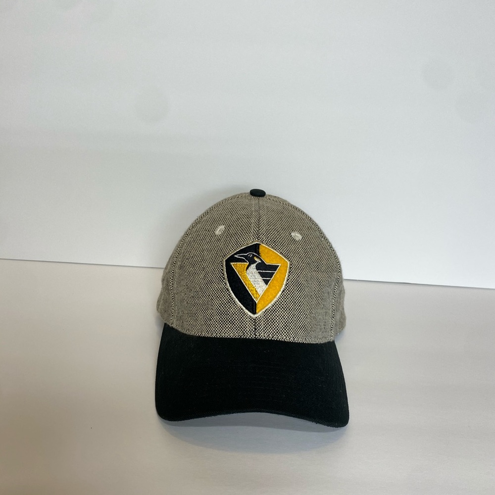 Vintage Pittsburgh Penguins NHL Hat